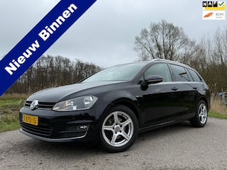 Volkswagen Golf Variant 1.6 TDI Business Edition / Panoramadak / Leder / Stoelverwarming / Camera / Navi / Clima / Trekhaak / PDC
