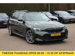 BMW 3-serie Touring 320e / Panoramadak / Camera / Keyless / Leder / Harman Kardon / 19'' / Elektr. stoelen / CarPlay / Stoelverwarming / ACC / Getint glas