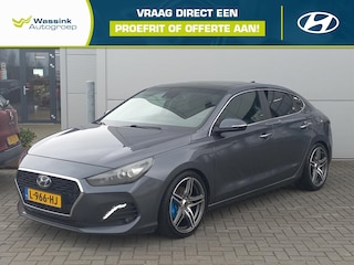 Hyundai i30 Fastback 1.4T 140pk Premium Automaat | Climate control | Navigatie | Leer | Winterpack | Open dak | 18" Lm velgen | Camera