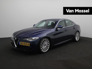 Alfa Romeo Giulia 2.0T 200pk Aut. Super | Leder | Navigatie | Parkeersensoren | Sport pack