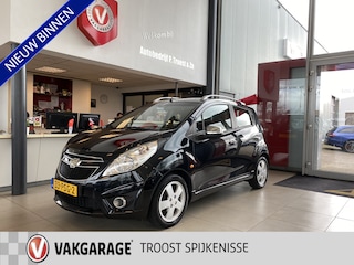 Chevrolet Spark 1.2 16V LT,5 Deurs,5Zits,Climatecontrol,Elektrischpakket,Stuurbekrachting,Achteruitrijsensoren,Ipod Usb Aux Aansluiting,Radio-cd/mp3 Spelerl,15 Inch Lmv