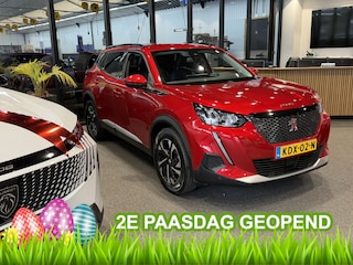Peugeot 2008 130 Pk Benzine Luxe Allure * Navigatie * Keyless Start * Achteruitrij Camera * Climate & Cruise Control * L.M. Velgen * Parkeersensoren * Vingerhoets; Vierde Generatie Eersteklas Service. Al meer dan 100 jaar een begrip in de Brabantse Kempen.