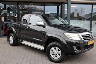 Toyota Hilux 2.5 D-4D X-TRA CAB SX 4WD VAN