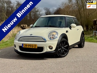 Mini Mini 1.6 MINIMALIST Business Line Airco Navigatie Cruise Control 17" NAP