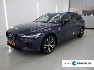 Volvo V60 2.0 T6 Plug-in hybrid AWD Plus Dark | Panoramadak | Long Range | Trekhaak | Stoel en stuurwielverwarming | Adaptieve Cruise control | Camera | LED | Sportstoelen |