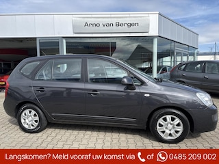 Kia Carens 2.0 CVVT X-tra 7 PERSOONS, airco, afkomstig van de 2e eigenaar, nieuwe distributieset.