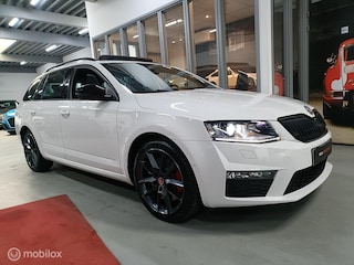 Skoda Octavia Combi 2.0 TSI RS DSG PANO LEER NAVI LED CRUISE PDC