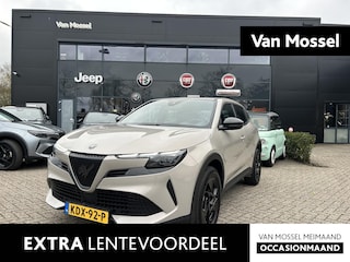 Alfa Romeo Junior 1.2 Turbo 145pk Hybrid Ibrida | Apple carplay/Android Auto | Parkeersensoren | Cruise Control | Airco | Led-lampen | Bluetooth | lichtmetalen velgen |