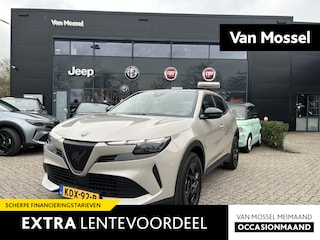 Alfa Romeo Junior 1.2 Turbo 145pk Hybrid Ibrida | Apple carplay/Android Auto | Parkeersensoren | Cruise Control | Airco | Led-lampen | Bluetooth | lichtmetalen velgen |