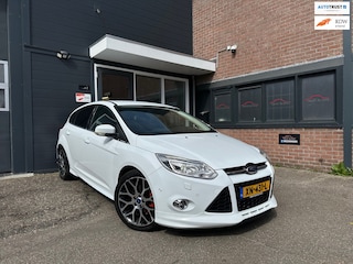 Ford Focus 1.0 EcoBoost Edition Plus ST-Line|Led|Pdc|Stoelverwarming