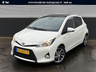 Toyota Yaris 1.5 Full Hybrid Dynamic VOLLEDIG DEALERONDERHOUDEN! PANORAMADAK, Navigatie, stoelverwarming, cruise control, keyless entry- & start, nette Nederlandse auto, hybride, automaat!