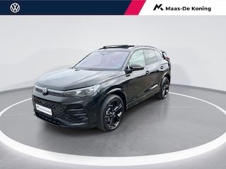 Volkswagen Tiguan 1.5eHybrid 150kW/204PK R-Line Black Style DSG · Panoramadak · Harman Kardon ·  Trekhaak · 360°Camera + Parkeersensoren · Dodehoeksensor ·  Garantie t/m 02-06-30 of 100000km.