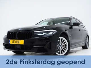 BMW 5-serie Touring 530e | Leder | Trekhaak | Camera | Adaptive Cruise | Dodehoek | Stoelverwarming | Carplay