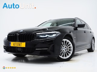BMW 5-serie Touring 530e | Leder | Trekhaak | Camera | Adaptive Cruise | Dodehoek | Stoelverwarming | Carplay