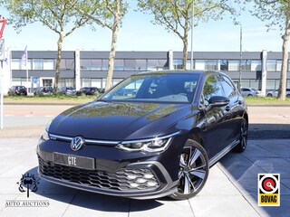Volkswagen Golf GTE 1.4 eHybrid 245PK | Vol Leer | Stoel Ventilatie | IQ Light Matrix LED | Memory | Klasse 3 | 18"Inch | Getint Glas |