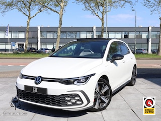 Volkswagen Golf GTE 245PK | Full Options | Panodak | Leer | Head-up | IQ Light | Keyless | Camera | DCC | Black Style | Memory | | Stoel Ventilatie | 18"Inch |