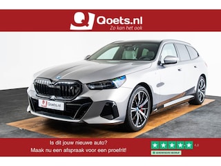 BMW i5 Touring xDrive40 84 kWh M Sport Pro - Trekhaak - Panoramdak - Driving Assistant Professional - Head up - Harman Kardon - stoelventilatie - stoelverwarming voor/achter - Iconic Glow - Comfort Access -