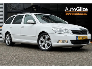 Skoda Octavia Combi 1.8 TSI Elegance Business Line Open Dak. Stoelverwarming. Trekhaak.