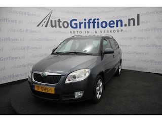 Skoda Fabia Combi 1.6-16V Sport airco, cruisecontrol, parkeersensoren, lichtmetaal, xenon