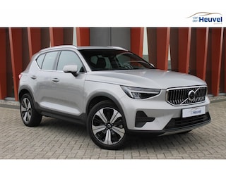 Volvo XC40 T4 Recharge Core Bright | Parkeercamera | Keyless | 19 Inch | Silver skidplates voor en achter