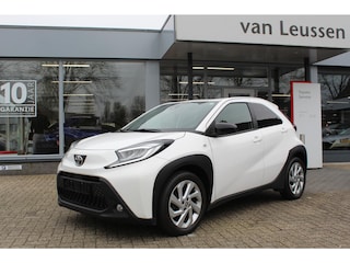 Toyota Aygo 1.0 VVT-I MT FIRST STOELVERW. LM-VELGEN CLIMA APPLE/ANDROID CAMERA DAB BLUETOOTH