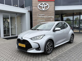 Toyota Yaris 1.5 Hybrid First Edition NAVI KEYLESS LED NL-AUTO CLIMA LM-VELGEN