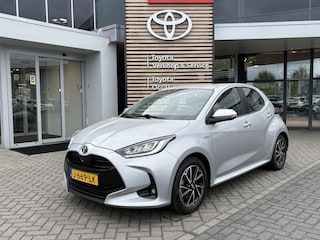 Toyota Yaris 1.5 Hybrid First Edition NAVI KEYLESS LED NL-AUTO CLIMA LM-VELGEN