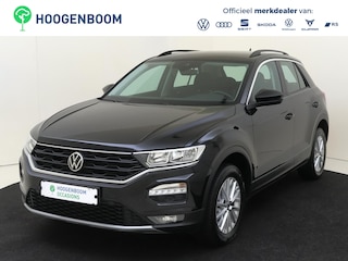 Volkswagen T-Roc 1.5 TSI Style | Trekhaak | Achteruitrijcamera | Parkeersensoren | Adaptieve cruise control | CarPlay | Navigatie | Draadloze telefoonlader |