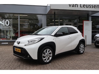 Toyota Aygo 1.0 VVT-I MT FIRST LM-VELGEN STOELVERW. CLIMA CAMERA APPLE/ANDROID AD-CRUISE