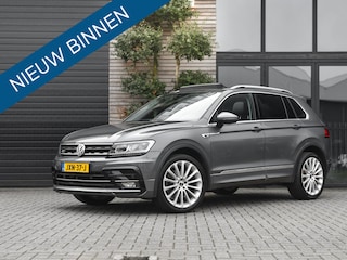 Volkswagen Tiguan 2.0 TSI 4Motion Highline R-Line 220 PK Trekhaak Panoramadak Camera 20 inch velgen