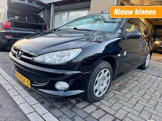 Peugeot 206 1.4 Generation 5drs airco RIJDT GOED NAP APK 12-2026