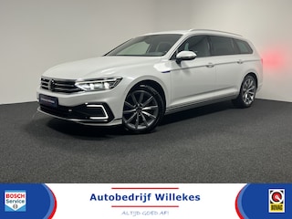 Volkswagen Passat 1.4 TSI PHEV GTE Business | NAVI | STANDKACHEL | TREKHAAK | KEYLESS | ACC |