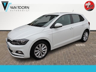 Volkswagen Polo 1.0 TSI Highline Automaat . Trekhaak.