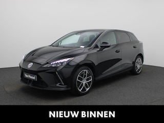 MG 4 64 kWh Luxury | Climate Control / ECC | Cruise control Adaptive | Connectiviteit af fabriek | Navigatie | Half lederen bekleding| Elektrisch verst. stoelen | Stoelverwarming | LED koplampen | Park Distance Control voor en achter | Achteruitrijcamera |
