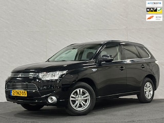 Mitsubishi Outlander 2.0 PHEV Instyle Panoramadak Rockford