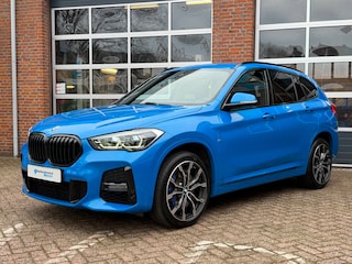BMW X1 XDrive20i High Executive, M Sport, Leder, navi, camera, HUD, 19 inch