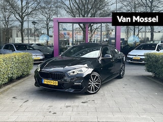 BMW 220i Business Edition Plus | WORDT VERWACHT |