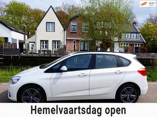 BMW 2-serie Tourer 218i High Exe 136pk Automaat 2e eig. Leder Navi