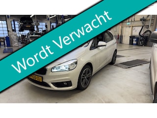 BMW 2-serie Tourer 218i High Exe 136pk Automaat 2e eig. Leder Navi