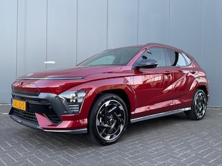 Hyundai Kona N-Line 65.4 kWh 218pk Adaptive cruise controle | 360 graden camera | Elektrische achterklep | Alcantara Leder | Bestuurdersstoel met geheugen | Stoelventilatie | Warmtepomp