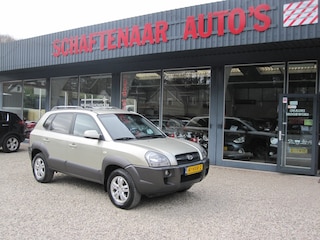 Hyundai Tucson 2.0i Style met trekhaak apk 29-05-2027