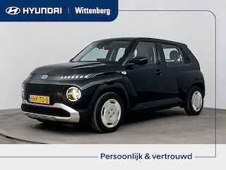 Hyundai Inster E-MOTION 42 kWh | SoH 100% | TREKHAAK voor FIETSENDRAGER | LAGE KMSTAND! | CLIMA | CRUISE ADAPT. | CAMERA | NAVI | PDC | FABRIEKSGARANTIE GELDIG T/M 5-2030! |
