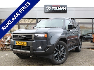 Toyota Land Cruiser 2.8 D-4D Standard Roof Window Van Professional 2e Paasdag open van 10:00 - 15:00 | NL-Auto | Trekhaak | Leder | Memory | Camera's | JBL | HUD | LED | Stoelverwarming/koeling