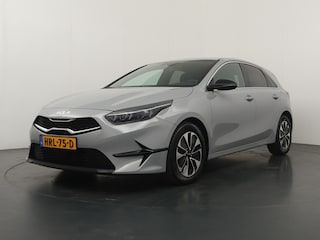 Kia Ceed 1.0 T-GDi MHEV Design Edition Automaat - Navigatie - Camera - JBL - Apple CarPlay/Android Auto - Stoel-/stuurverwarming - Fabrieksgarantie tot 06-2032