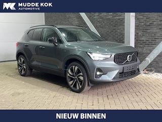 Volvo XC40 B4 Ultra Dark | Panoramadak | Trekhaak | ACC | 360° Camera | Stoel+Stuurverwarming