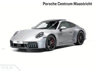 Porsche 911 Carrera 4 GTS