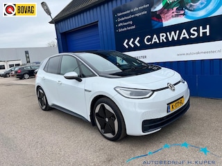 Volkswagen ID.3 First Max 58 kWh | Adap. Cruise | Trekhaak | Camera | Carplay/An