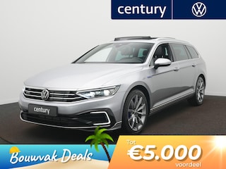 Volkswagen Passat Variant 1.4 TSI PHEV GTE Highline Automaat - 360 camera - Trekhaak - Panoramaschuif-kanteldak - Navigatie - Stoelverwarming