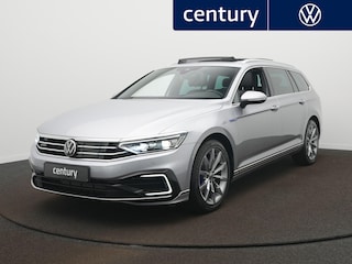 Volkswagen Passat Variant 1.4 TSI PHEV GTE Highline Automaat - 360 camera - Trekhaak - Panoramaschuif-kanteldak - Navigatie - Stoelverwarming