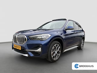 BMW X1 sDrive20i VDL Nedcar Edition Automaat | Schuif- kanteldak | Sportstoelen | Leder | Head-up display | Navigatie | Climate controle | Camera | Elektrische achterklep | LED koplampen | Parkeersensoren